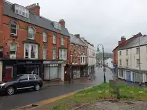 Tiverton, H�user an der Angel Hill Stra�e (13.05.2024)