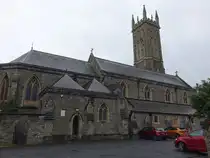 Barnstaple, Pfarrkirche Holy Trinity, erbaut 1867 mit fr�herem Turm (13.05.2024)
