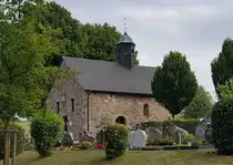 H�nfeld - Mackenzell: Friedhofskapelle St. Laurentius auf dem Friedhof des H�nfelder Stadtteils Mackenzell, 09-2022