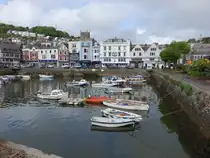 Dartmouth, historische H�user am Hafen am Quay (16.05.2024)