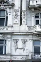 Detailaufnahme vom Jugendstilhaus an der Linken Wienzeile in Wien. Aufnahme: 18. Mai 2024.