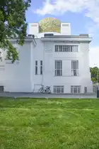 Das Ausstellungsgeb�ude der Wiener Secession wurde 1897/1898 als Ausstellungsgeb�ude f�r zeitgen�ssische Kunst errichtet und ist eines der bedeutendsten Geb�ude des �sterreichischen Secessionsstils (Jugendstil). Aufnahme: 18. Mai 2024.