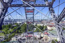 Blick von der Kabine des Wiener Riesenrads in n�rdlicher Richtung. Aufnahme: 19. Mai 2024