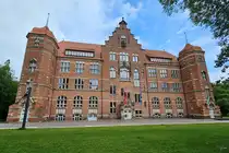 Das Heinrich-Sauermann-Haus wurde Anfang des 20. Jahrhunderts im Stil der niederl�ndischen Renaissance erbaut. In dem Geb�ude ist as Naturwissenschaftliches Museum Flensburg untergebracht. (Juni 2024)