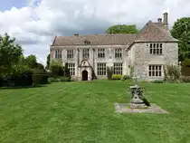 Avebury, Herrenhaus Avebury Manor, als Kloster 1114 gegr�ndet, G�rten aus dem 16. Jahrhundert (17.05.2024)