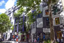Wien - Fassade des Hundertwasserhauses in der Kegelgasse. Aufnahme: 19. Mai 2024.