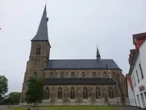 Lippborg, Pfarrkirche St. Cornelius und Cyprianus, erbaut von 1857 bis 1859 durch Vincenz Statz (10.06.2024)
