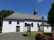 Altenaffeln, Kapelle St. Lucia, erbaut im 13. Jahrhundert, einschiffige Saalkirche aus verputztem Bruchsteinmauerwerk (09.06.2024)