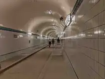 Hamburg - Unterwegs im alten Elbtunnel, Mai 2024