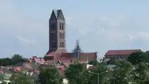 Die Marienkirche (auch Sankt-Marien-Kirche) im Zentrum der Altstadt Wismars am 24.05.24. Sie geh�rt zu den �ltesten Bauwerken der Hansestadt. Ihr im Zweiten Weltkrieg schwer besch�digtes Schiff wurde 1960 gesprengt. Nur noch der 80,5 Meter hohe Turm ist erhalten.