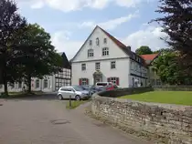 Welver, Ehemaliges Abteigeb�ude mit Hospitalanbau, erbaut 1687 (07.06.2024)