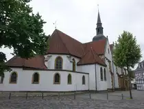 Rietberg, Pfarrkirche St. Margareta, erbaut im 13. Jahrhundert (03.06.2024)