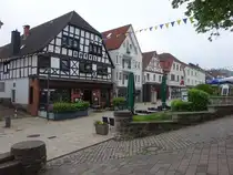 Bad Driburg, Fachwerkh�user in der langen Stra�e (02.06.2024)