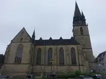 Bad Driburg, Pfarrkirche St. Peter und Paul, erbaut von 1894 bis 1897 durch Arnold G�ldenpfennig (02.06.2024)