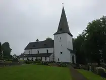 Th�len, Pfarrkirche St. Dionysius, erbaut ab 1175, Kirchturm 13. Jahrhundert (01.06.2024)