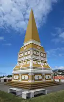 Monolit in Angra do Heroismo auf der Azoren-Insel Terceira am 21.07.2024