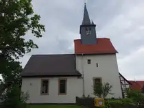 Viesebeck, evangelische Kirche, mittelalterlicher Chorturm, Langhaus erbaut 1586 (30.05.2024)