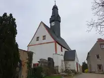 Altm�rbitz, evangelische Kirche am Kirchberg, erbaut im 14. Jahrhundert (31.03.2024)