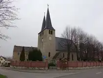 Eisdorf, evangelische Kirche, erbaut im 12. Jahrhundert (30.03.2024)