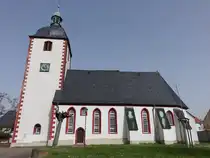 Lobst�dt, evangelische St. Nicolai Kirche, fr�hgotische Saalkirche mit Westturm, Chor erbaut 1490, Langhaus von 1610 (30.03.2024)