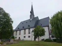 Clausnitz, evangelische Dorfkirche, erbaut im 12. Jahrhundert, sp�tgotischer Umbau 1513 (12.07.2024)