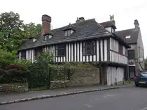 Bramber, St. Mary House, Fachwerkhaus aus dem 15. Jahrhundert, diente als kl�sterliche Herberge f�r Pilger und M�nche, die die Br�ckenmaut der Bramber Bridge einsammelten. (07.09.2024)