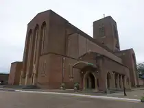 Guildford, Kathedrale Hl. Geist auf dem Stag Hill, erbaut von 1932 bis 1961 durch den Architekten Edward Maufe (07.09.2024)