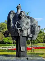 Im Bild das Denkmal des polnischen Staatsmannes J�zef Piłsudski, welcher von 1867 bis 1935 lebte. (Kolberg (Kołobrzeg), September 2024)
