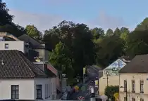 Blick auf den Cauberg, aufgenommen vom Rundweg um die Burgruine in Valkenburg. 12.09.2024 