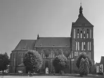 Die Kathedrale Mari� Unbefleckte Empf�ngnis (polnisch Katedra Niepokalanego Poczęcia Najświętszej Maryi Panny w Koszalinie) wurde zwischen 1300 und 1333 als dreischiffige Basilika im Stil der Backsteingotik erbaut. (September 2024)