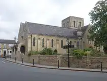 Bedford, Kirche des Heiligen Herzens Jesu und des Heiligen Cuthbert, erbaut von 1846 bis 1847 im neonormannischen Stil  (11.09.2024)