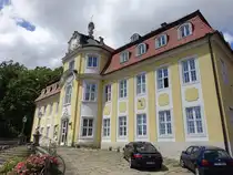 Schloss Choren, erbaut 1755 nach Entw�rfen von Samuel Locke im Stil des Dresdner Rokoko (13.07.2024)
