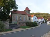 Kleinwangen, evangelische Dorfkirche, erbaut im 17. Jahrhundert (22.09.2024)