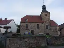 Grockst�dt, evangelische St. Michaelis Kirche, erbaut ab 1179, Neubau des Kirchenschiffs 1721 (23.09.2024)