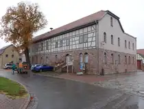 Esperstedt, Fachwerkrathaus in der Parkstra�e (24.09.2024)