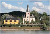 Unkel am Rhein mit der Pfarrkirche St. Pantaleon. Aufgenommen vom gegen�ber liegenden Rheinufer am 14.08.2008.