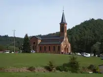 Eguelshardt, neugotische Hl. Kreuz Kirche, erbaut von 1854 bis 1858 durch den Architekten Charles Gautiez (13.10.2024)