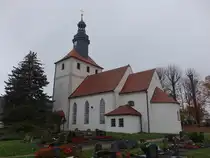 Threna, evangelische Kirche, sp�tromanische Saalkirche, erbaut im 13. Jahrhundert (02.11.2024)