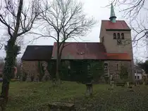 Zschornewitz, evangelische Kirche, erbaut im 13. Jahrhundert, erweitert von 1930 bis 1934 (09.12.2024)