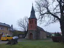 Klepzig, evangelische Kirche, Feldsteinkirche aus dem 15. Jahrhundert (10.12.2024)