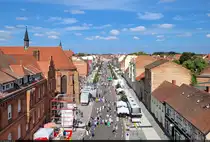 Reges Treiben auf dem Schadewachten in Stendal zum 23. Sachsen-Anhalt-Tag, eingeschnappt auf dem Tangerm�nder Tor.

🕓 31.8.2024 | 12:44 Uhr