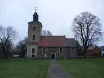 Dobritz, evangelische St. Blasius Kirche, sp�tromanische Saalkirche, erbaut um 1400 (11.12.2024)