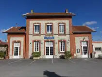 Le Mesnil-sur-Oger, historischer Bahnhof mit Restaurant La Gare (05.10.2024)