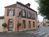 Vertus, Fachwerkhaus am Place de la Grande Fontaine (06.10.2024)