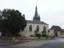 Bergeres-les-Vertus, Pfarrkirche Saint Memmie, erbaut im 12. Jahrhundert, umgestaltet im 15. Jahrhundert im Flamboyantstil (06.10.2024)