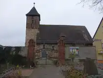 Pr�del, evangelische St. Sebastian Kirche, erbaut im 12. Jahrhundert (11.12.2024)