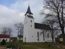 Brinnis, evangelische Kirche, erbaut im 12. Jahrhundert, Chor erbaut 1518 (13.12.2024)