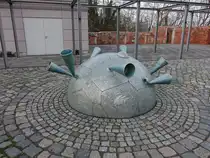 Eilenburg, Kunstobjekt Lauschberg vom Chemnitzer K�nstler Michael Stapf (13.12.2024)