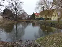 H�user am Dorfteich von G�bschelwitz (14.12.2024)