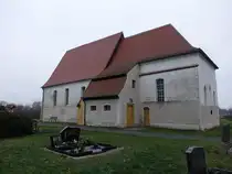 M�rtitz, evangelische Dorfkirche, erbaut im 13. Jahrhundert (14.12.2024)